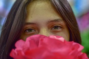 rose water benefits for eyes