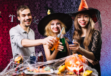 Smart Tips for Hosting an Adult Halloween Party